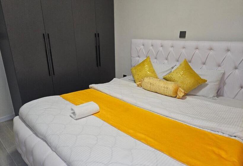 اتاق کلاس بیزنس, Holiday Inn Suits Nairobi