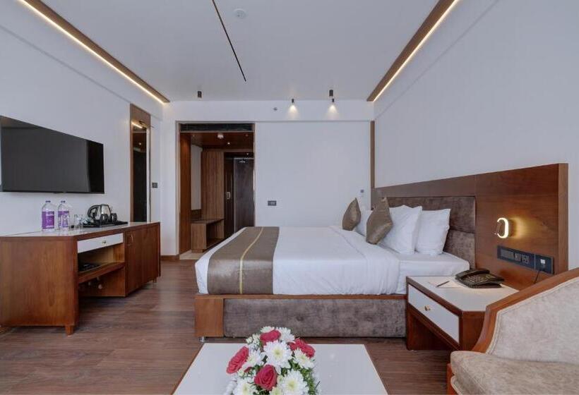 Quarto Deluxe, Cordial Sopanam