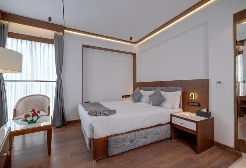 Quarto Deluxe, Cordial Sopanam