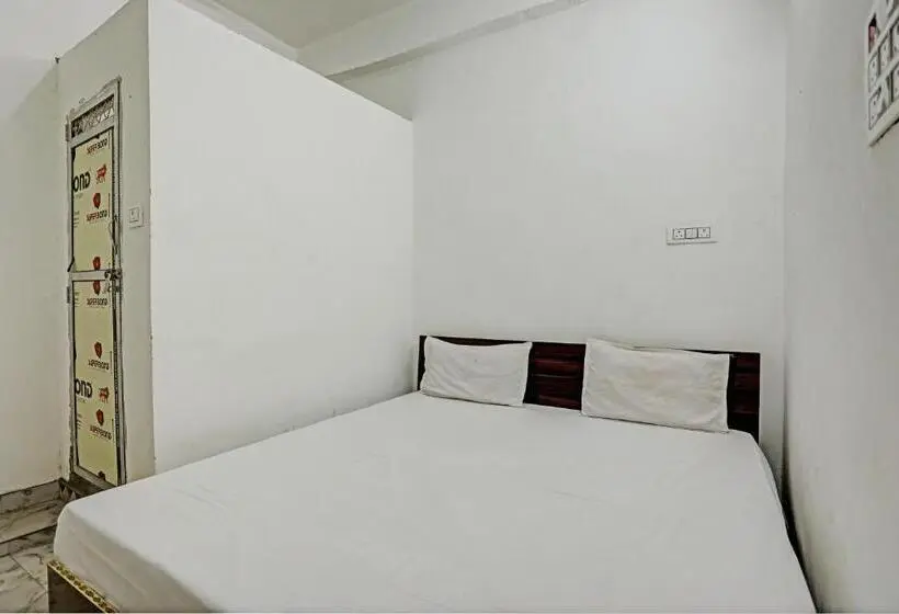 トリプルクラシックルーム, Oyo Alpha Guest House & Restaurant