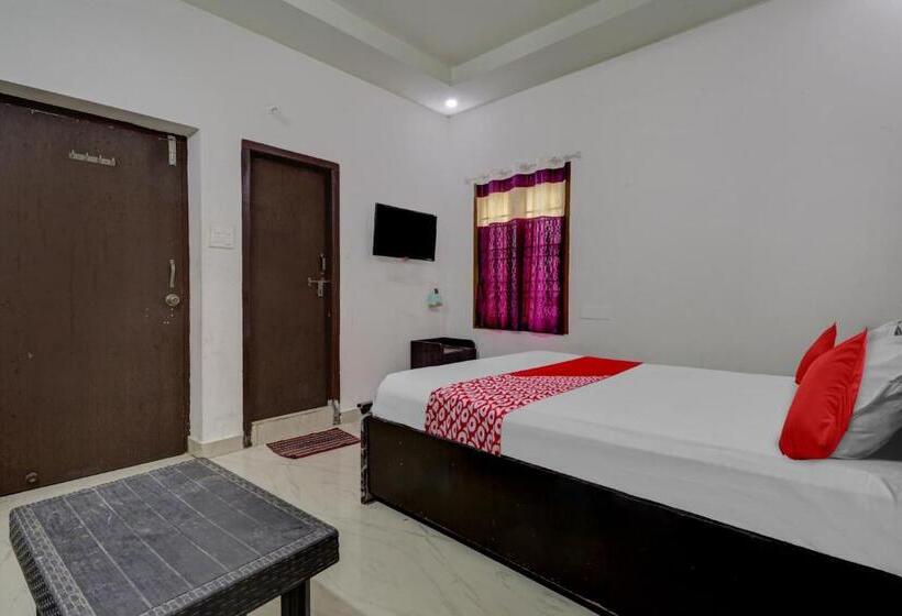 Трехместный Номер Классика, Oyo Vnr Convention