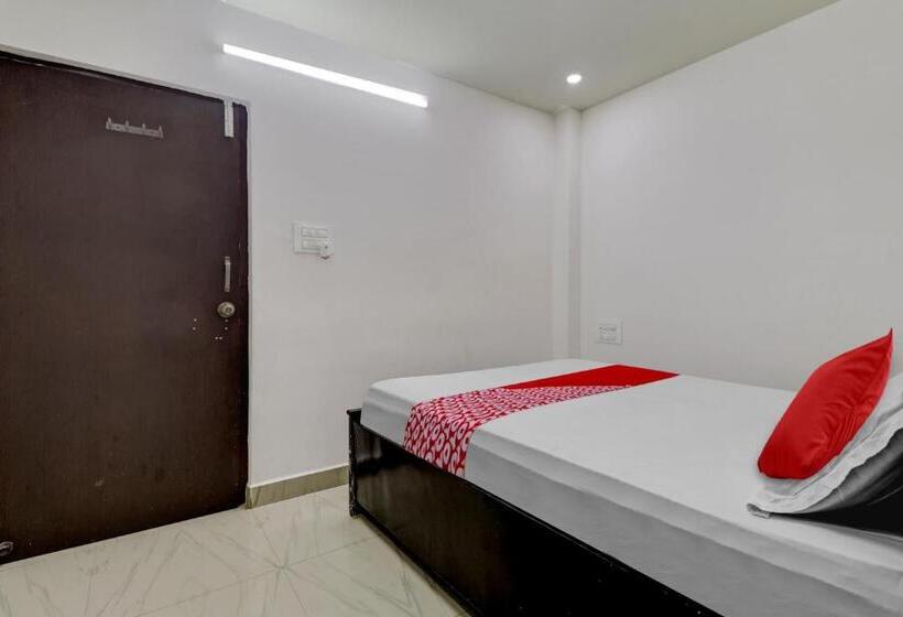 Трехместный Номер Классика, Oyo Vnr Convention