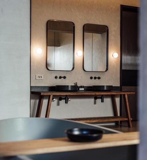 חדר סופריור עם מיטת קינג, Roome