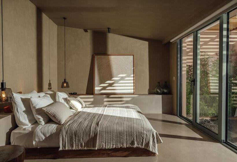 חדר סופריור עם מיטת קינג, Roome