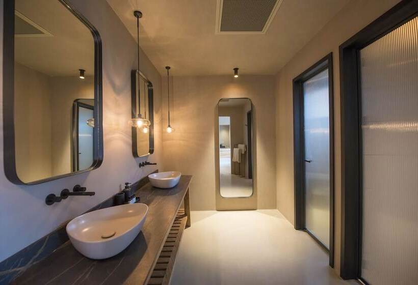 חדר דלוקס, Roome