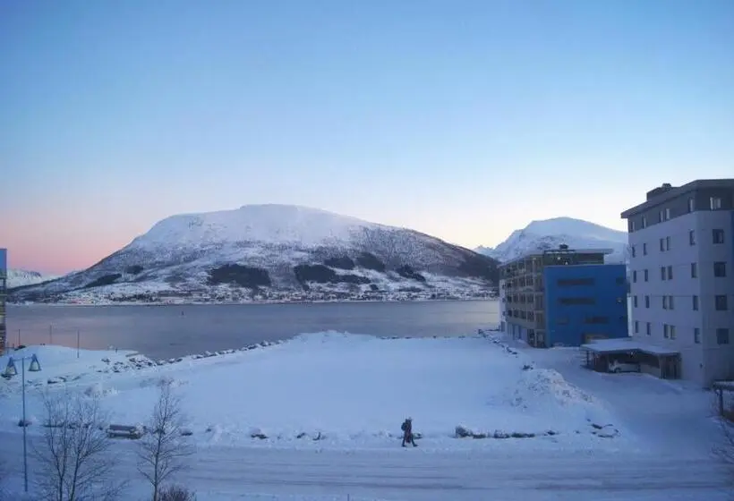 اتاق استاندارد با چشم‌انداز دریا, True Vesterålen