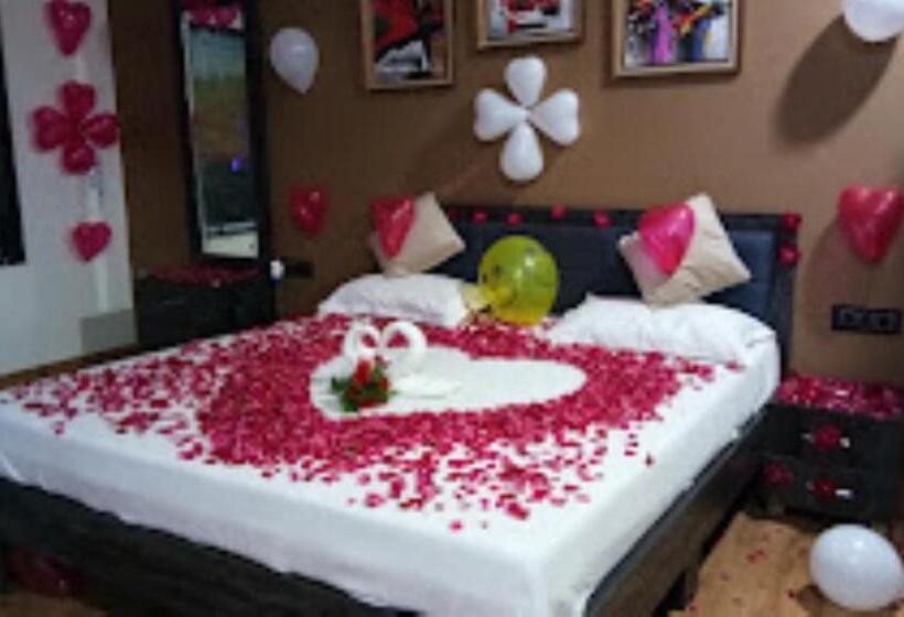 デラックスルーム, Jimira Resort , Shivrajpur