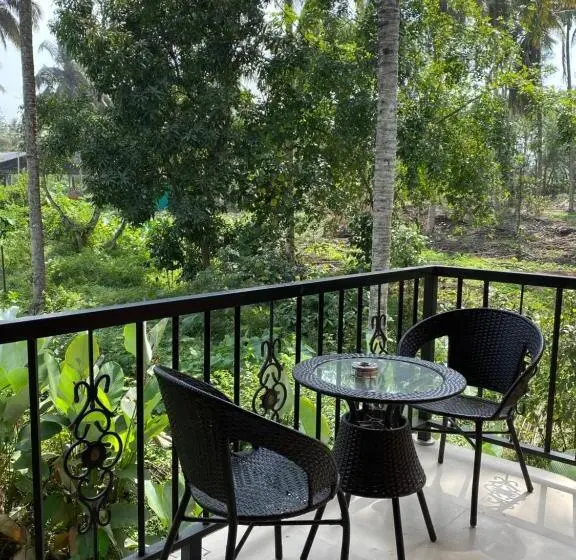 バルコニー付きスタンダードトリプルルーム, Menlha Wellness Resort