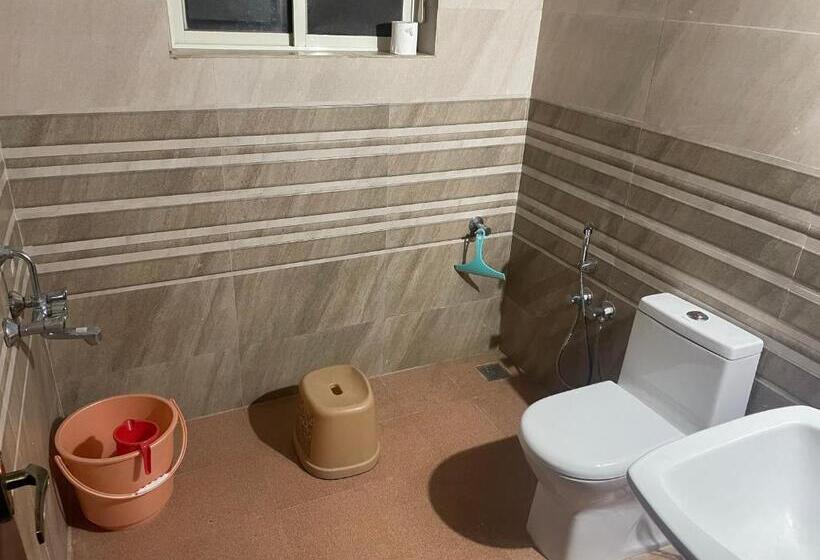 חדר סטנדרט לשלושה עם מרפסת, Menlha Wellness Resort