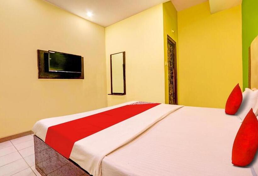 Трехместный Номер Классика, Oyo Flagship Hotel Samruddhi Lodge