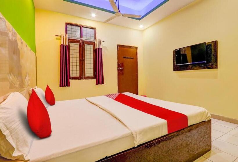 Трехместный Номер Классика, Oyo Flagship Hotel Samruddhi Lodge