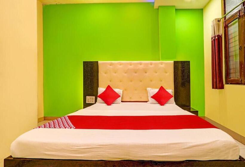 Трехместный Номер Классика, Oyo Flagship Hotel Samruddhi Lodge