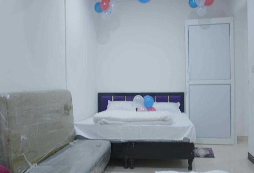 三人经典房间, Oyo Hotel Blu Moon