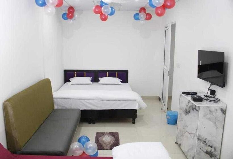 三人经典房间, Oyo Hotel Blu Moon