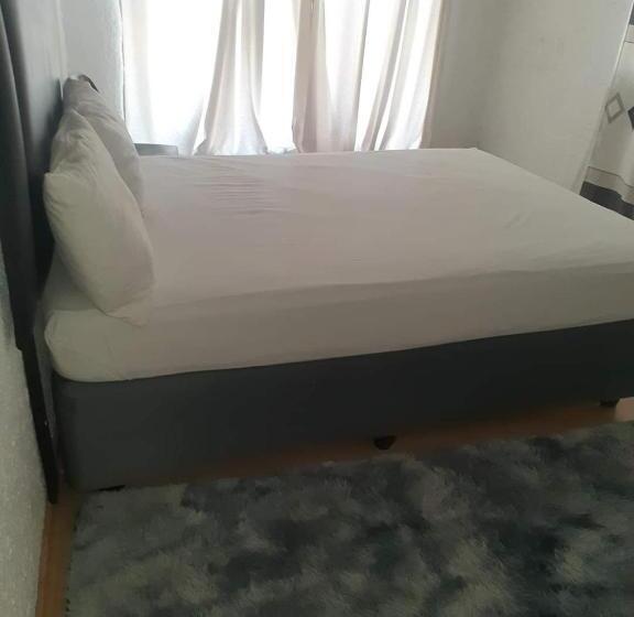 Номер Стандарт, Hunters Nest Guest House Bronkhorstspruit