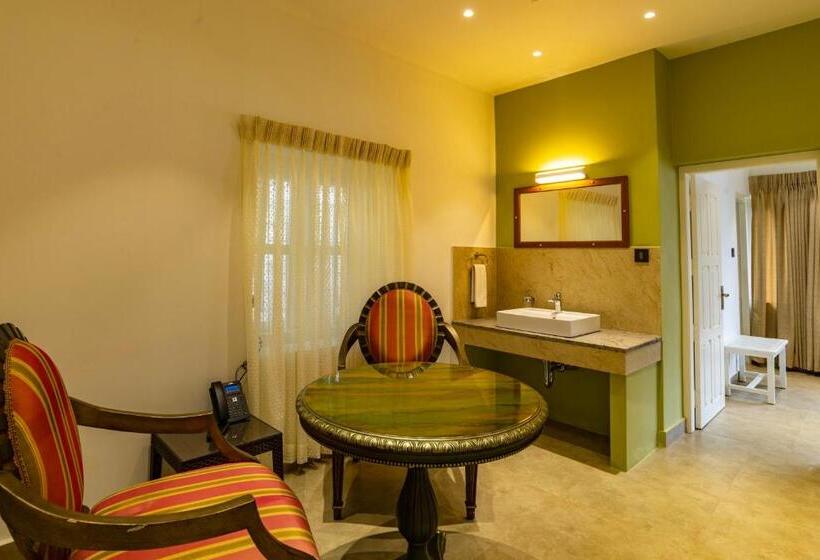 スイート（家族用）, Makayiram Retreat