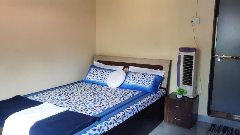 Standard-huone, Costel