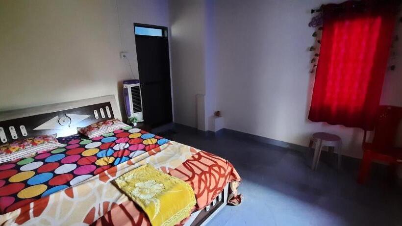 Standard-huone, Costel