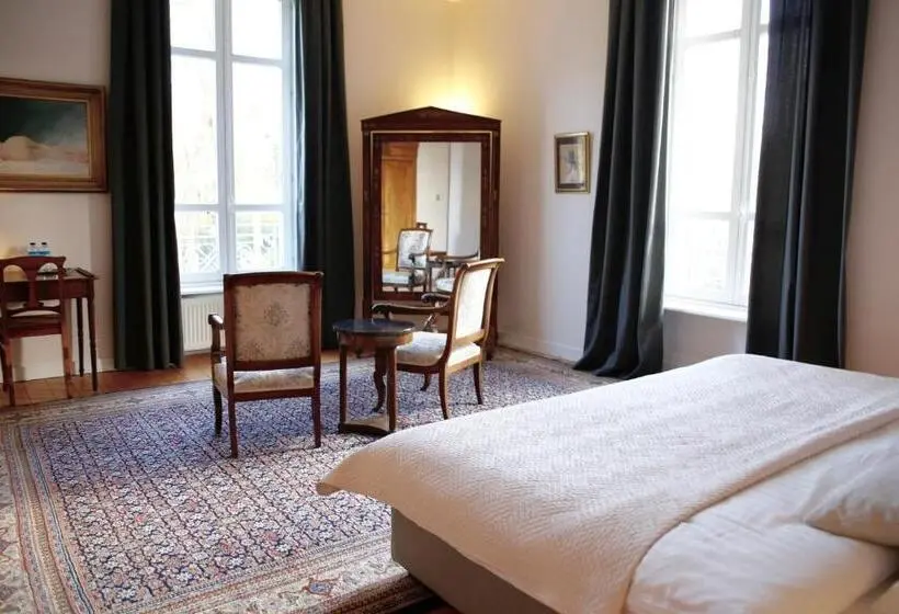 Sviitti, Château De Penfrat