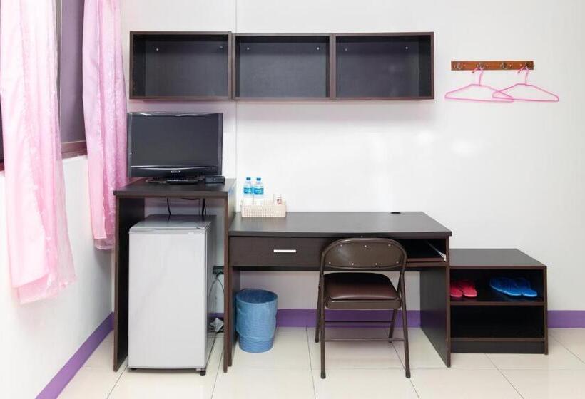 اتاق عادی, Zhu House