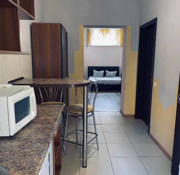 استودیو استاندارد با بالکن, Hostel Serge