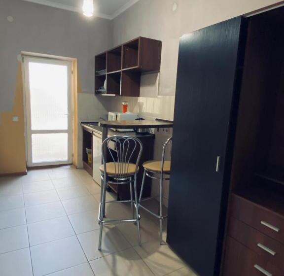 استودیو استاندارد با بالکن, Hostel Serge