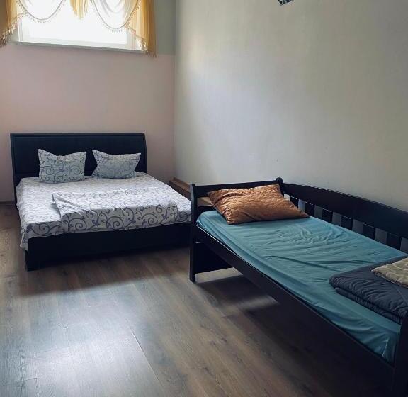 استودیو استاندارد با بالکن, Hostel Serge