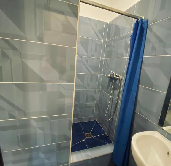 استودیو استاندارد با بالکن, Hostel Serge