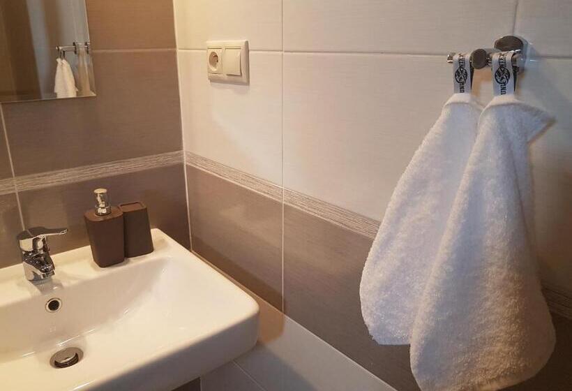 디럭스 룸, Agropenzion 7divov