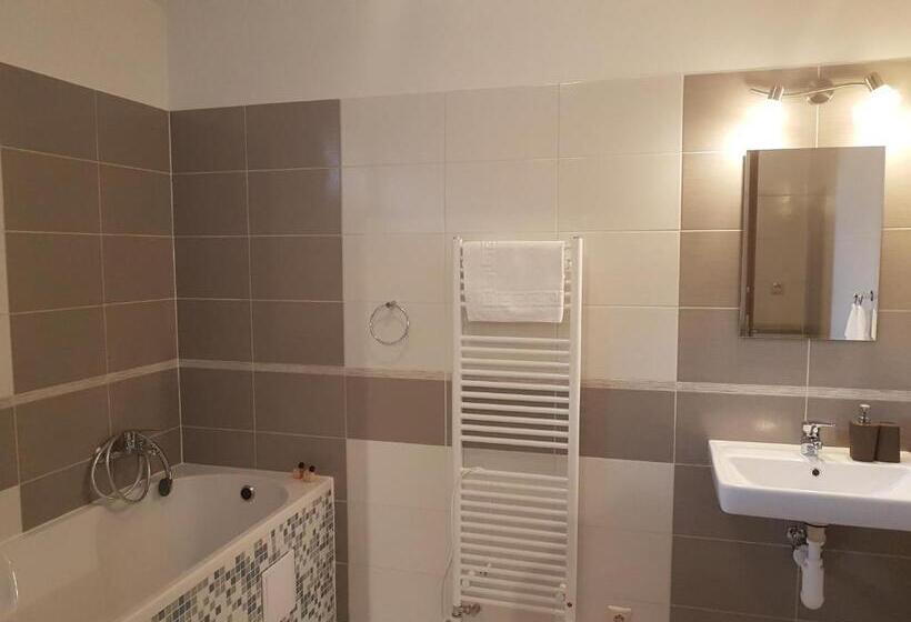 디럭스 룸, Agropenzion 7divov