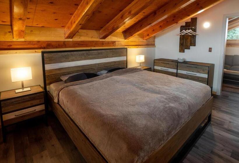 标准平房, Red Cariboo Resort