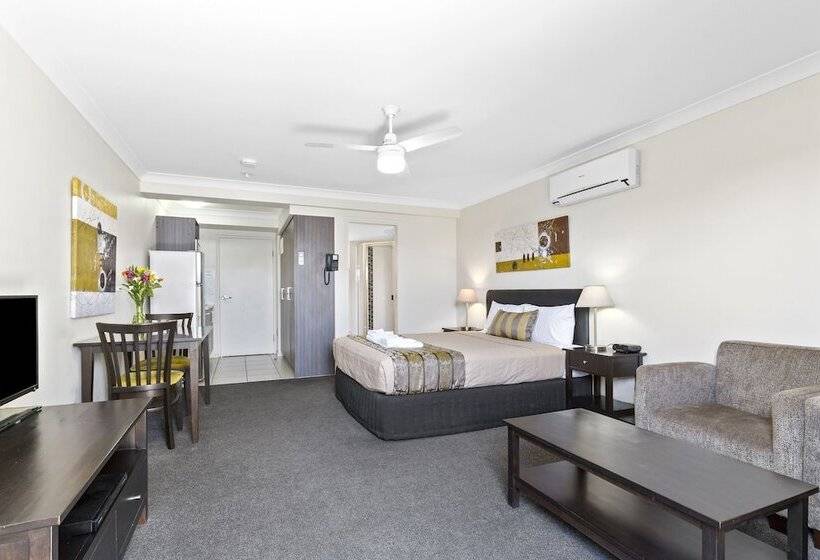 اتاق اجرایی, Blackwater Central Motel