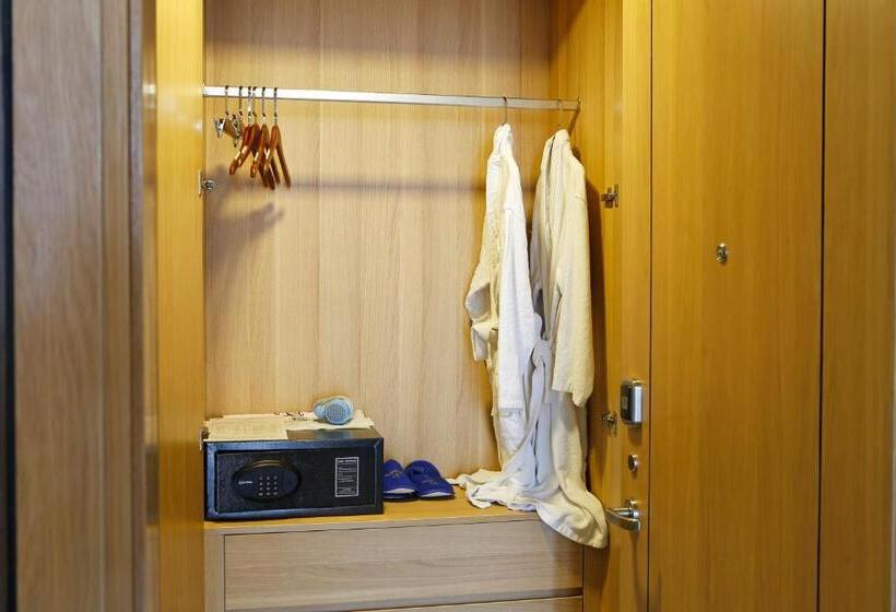 مجموعه ویستا شهر, Ciao Saigon Hotel & Spa