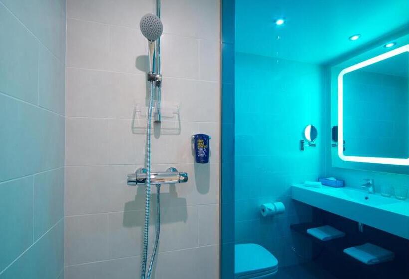 اتاق سوپریور با بالکن, Park Inn By Radisson Riga Valdemara