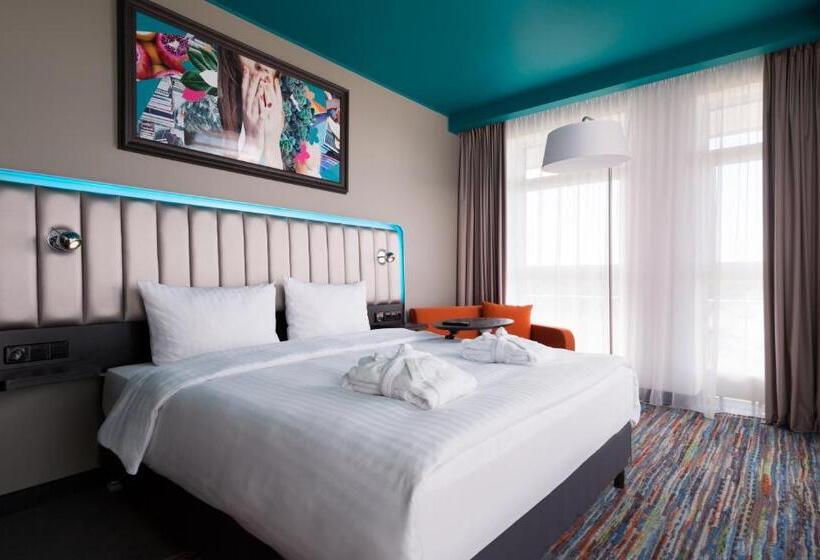 اتاق سوپریور با بالکن, Park Inn By Radisson Riga Valdemara
