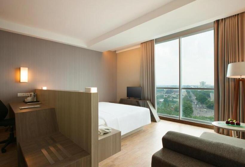 Номер Премиум, Santika Radial Palembang