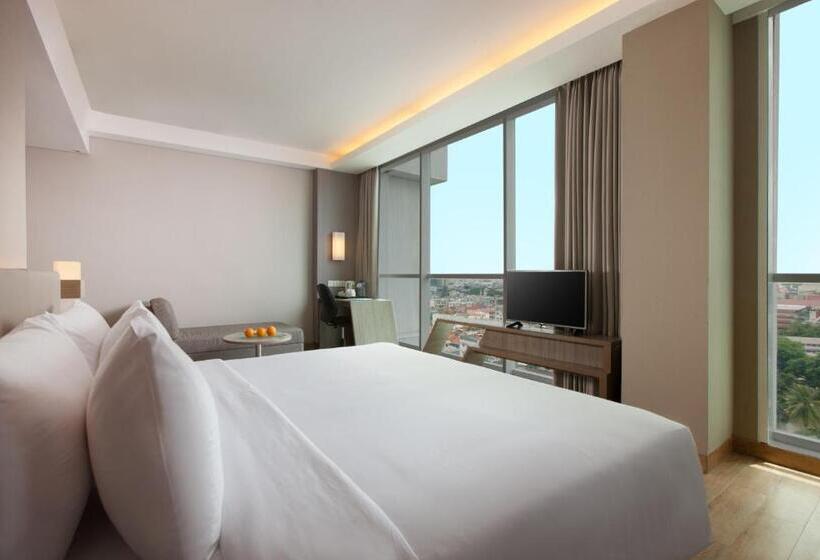 Номер Премиум, Santika Radial Palembang