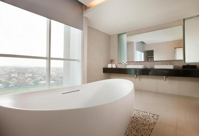 Люкс, Santika Radial Palembang