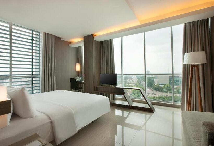 스위트, Santika Radial Palembang