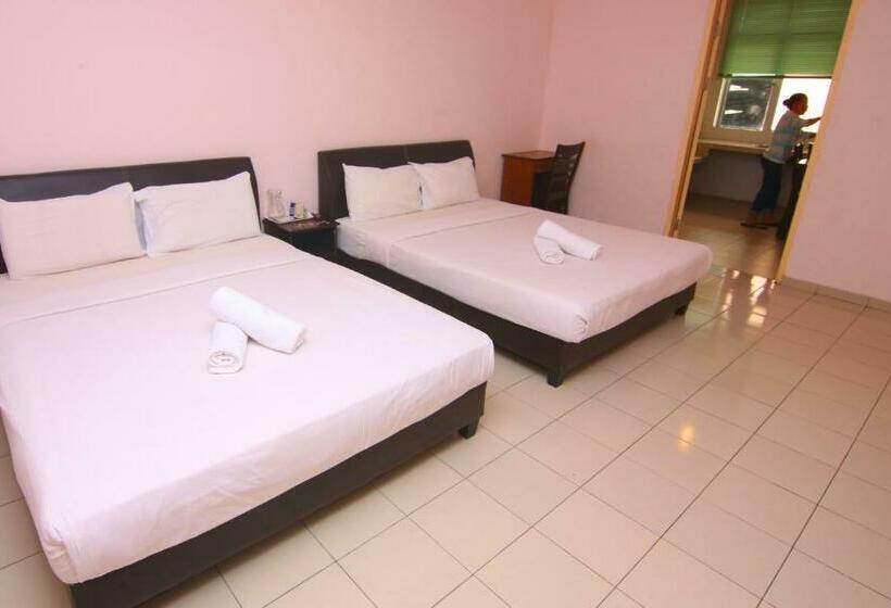 جناح عائلي, Venice Inn