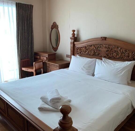 1 Bedroom Penthouse Apartment, Mciti Suites