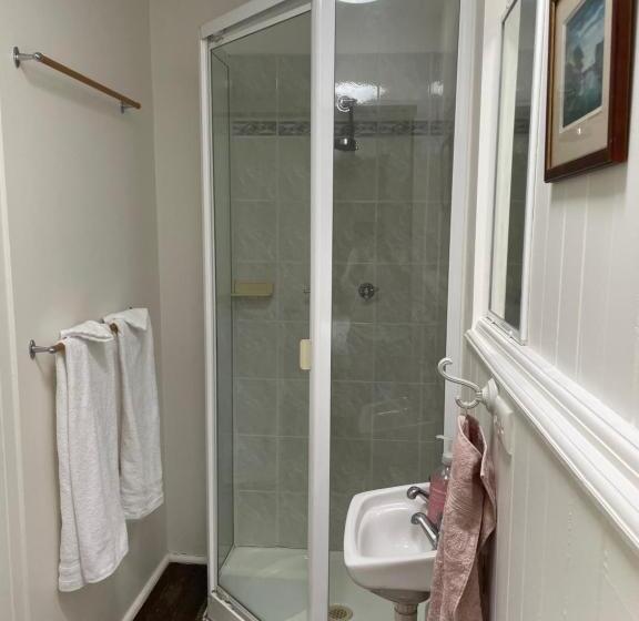 جناح عائلي, Noosa Hinterland Escape