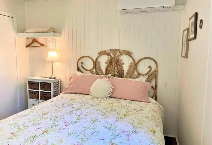 Perhehuone, Noosa Hinterland Escape