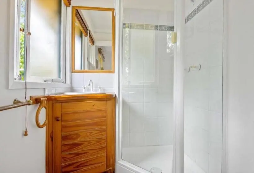 Perhebungalow, Noosa Hinterland Escape