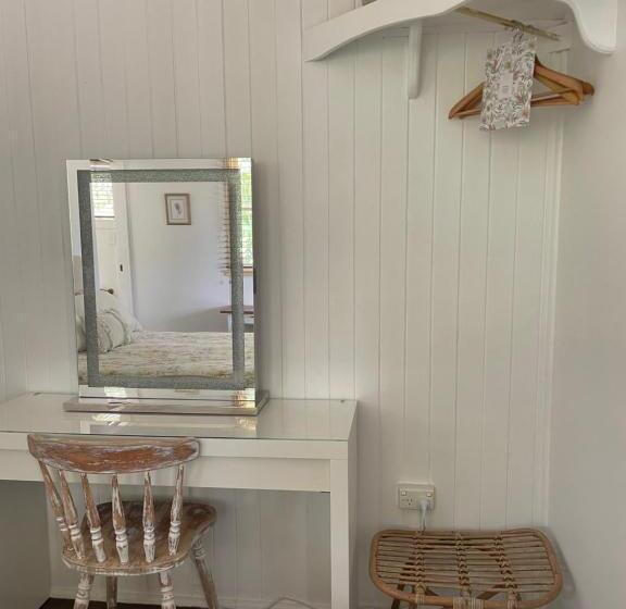 بنجلو عائلى, Noosa Hinterland Escape