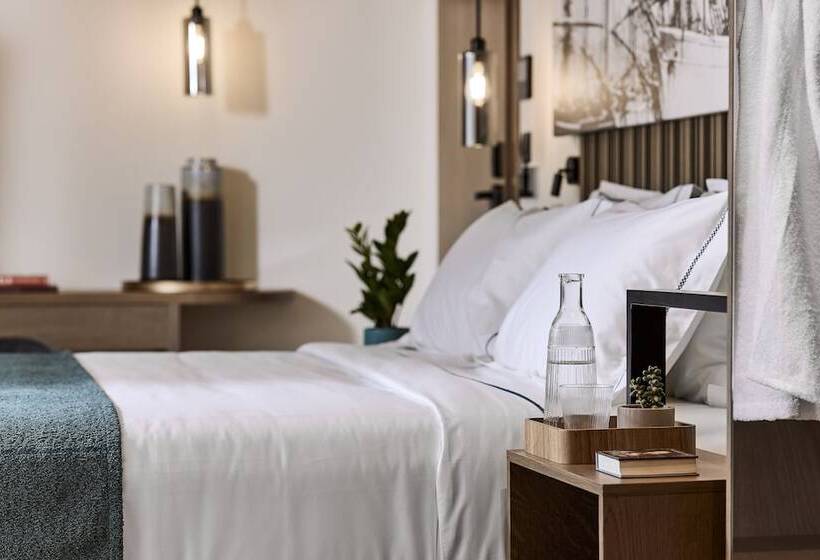 סוויטה דלוקס, Athenarum Portus Life & Style