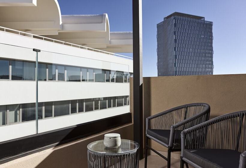 , Athenarum Portus Life & Style