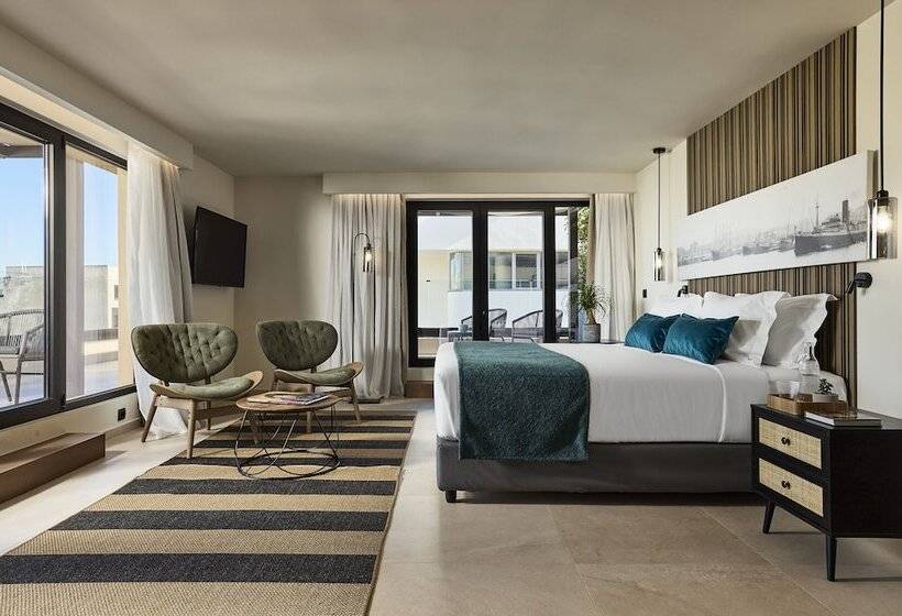 סוויטה אקזקיוטיב, Athenarum Portus Life & Style