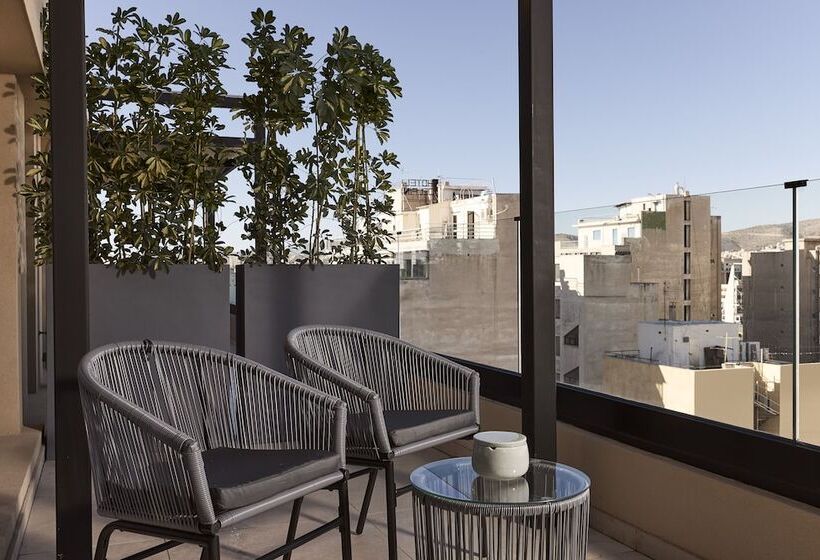 סוויטה אקזקיוטיב, Athenarum Portus Life & Style