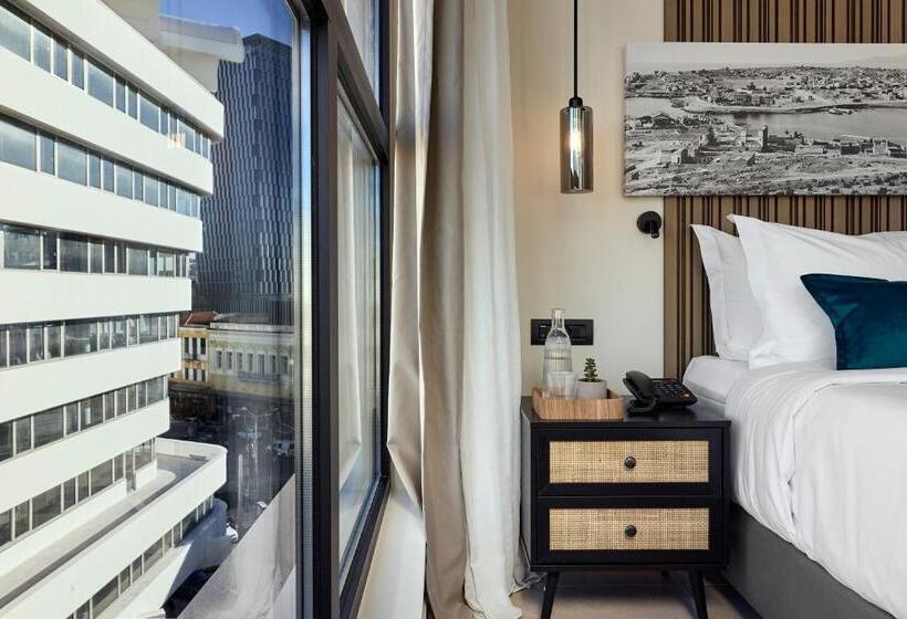 חדר קומפורט, Athenarum Portus Life & Style